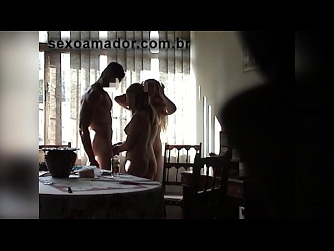 ❤️ جنسی دوست ایک دیو آدمی اور اس کے ساتھ ایک تھریسم کو مدعو کرتے ہیں۔ مقعد فحش  ❤